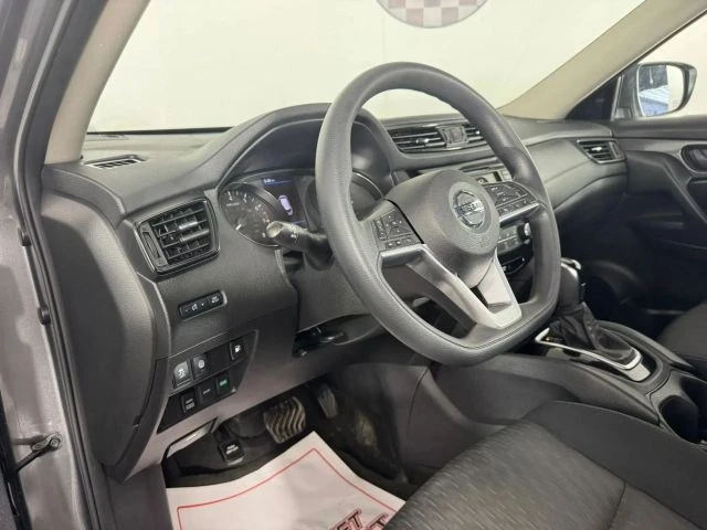 2020 Nissan Rogue - Image 10 of 12