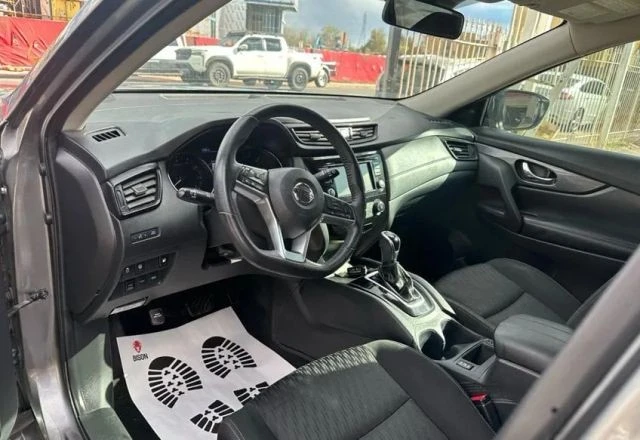 2020 Nissan Rogue - Image 16 of 21