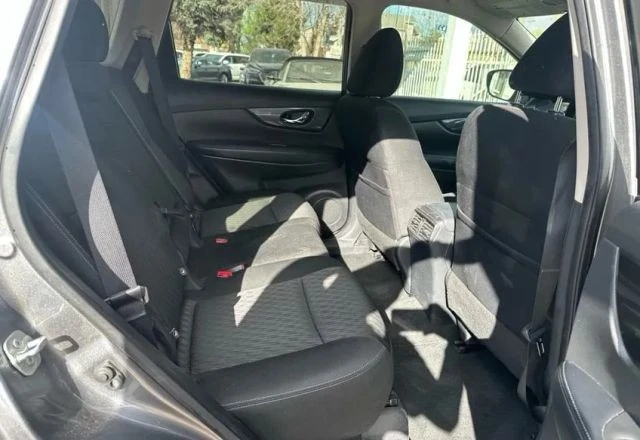 2020 Nissan Rogue - Image 11 of 21