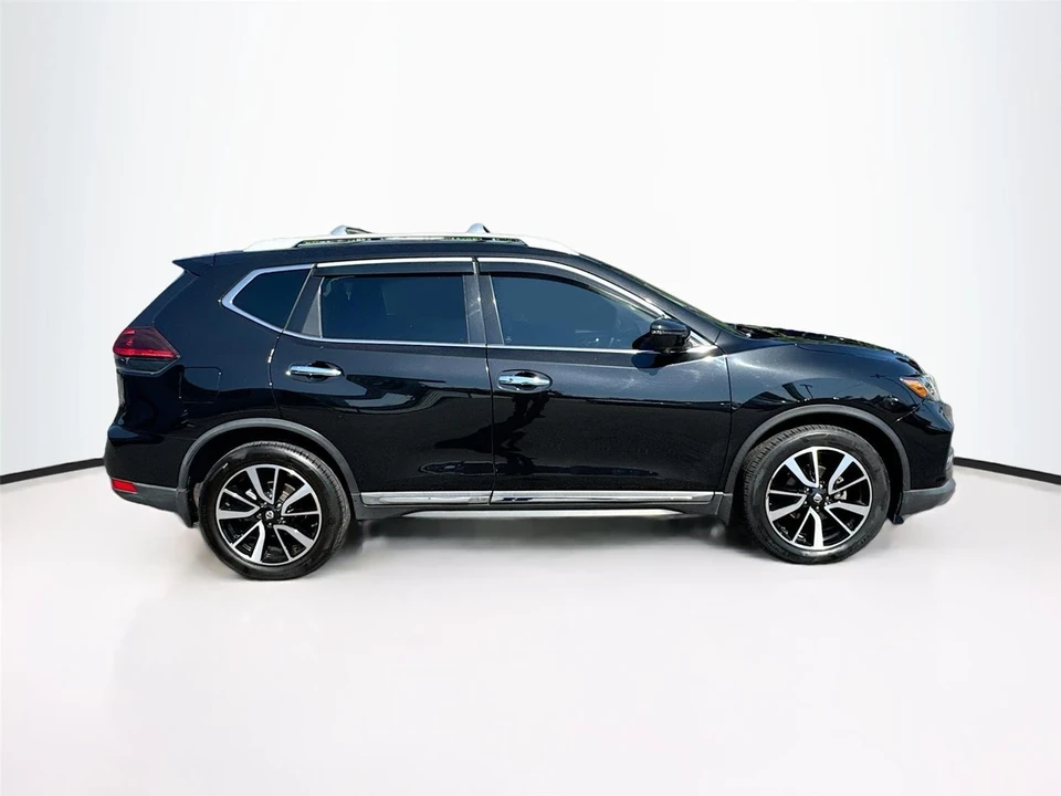 2020 Nissan Rogue - Image 8 of 21
