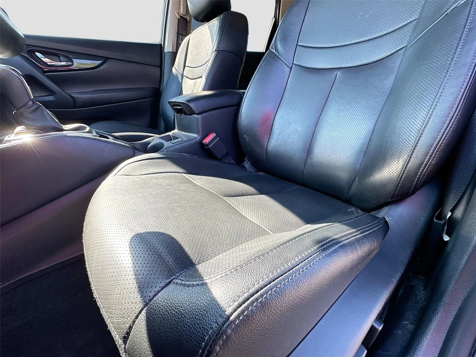 2020 Nissan Rogue - Image 18 of 21