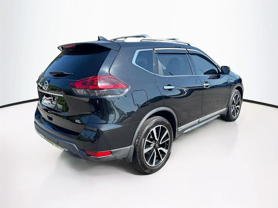 2020 Nissan Rogue - Image 7 of 21