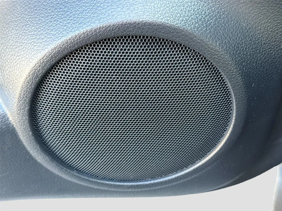 2020 Nissan Rogue - Image 17 of 21