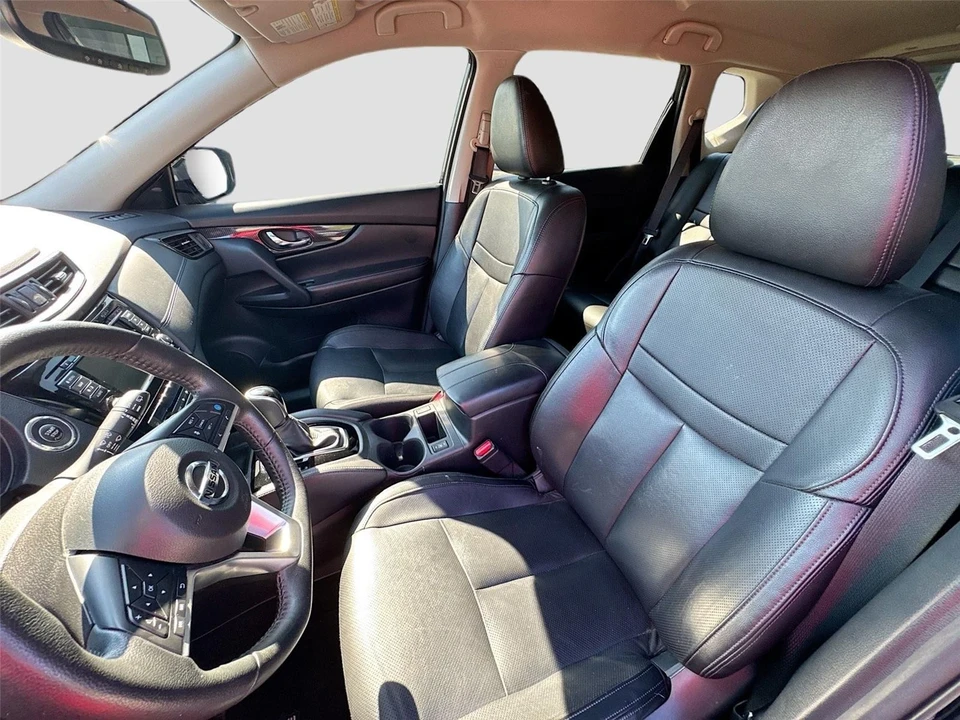 2020 Nissan Rogue - Image 19 of 21