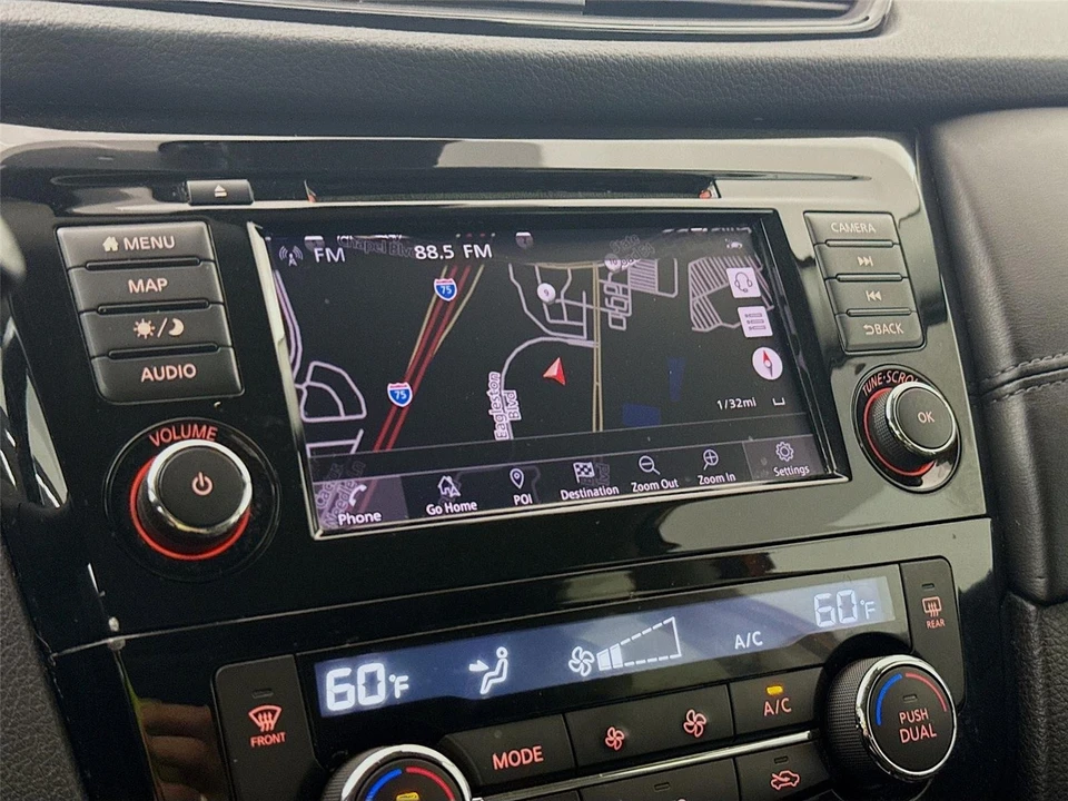 2020 Nissan Rogue - Image 10 of 21