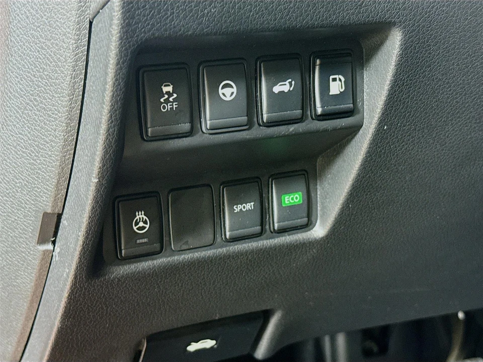 2020 Nissan Rogue - Image 7 of 21