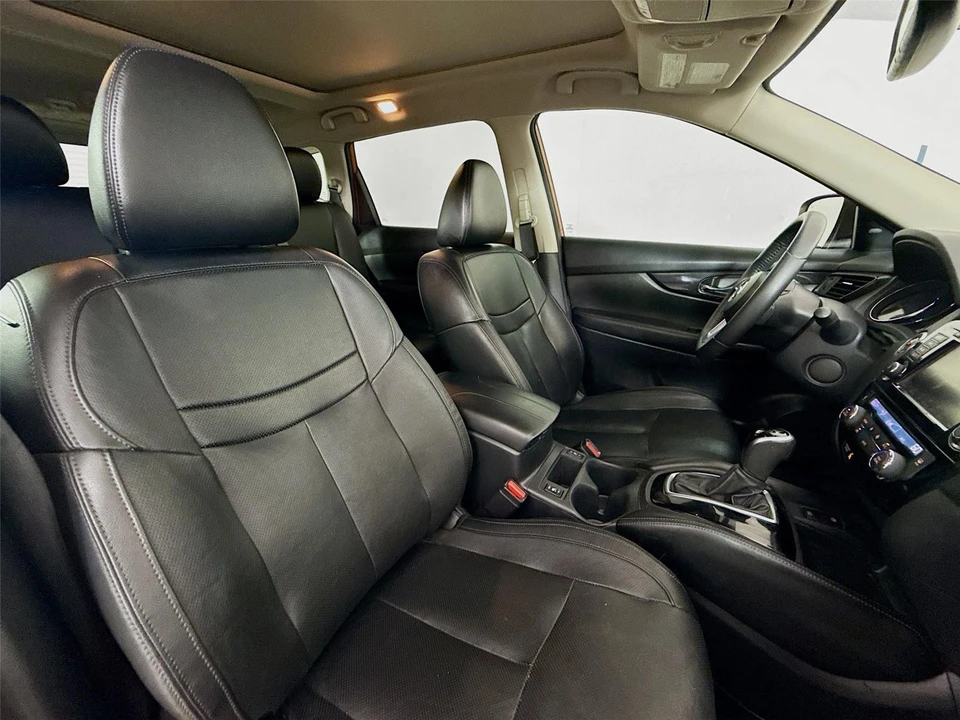 2020 Nissan Rogue - Image 20 of 21