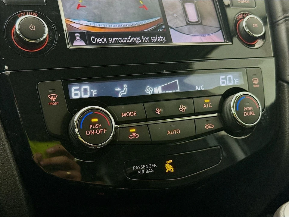 2020 Nissan Rogue - Image 12 of 21