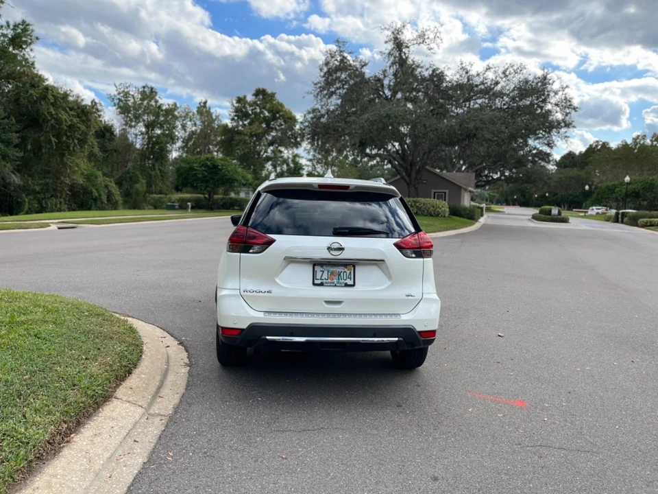2020 Nissan Rogue - Image 3 of 16