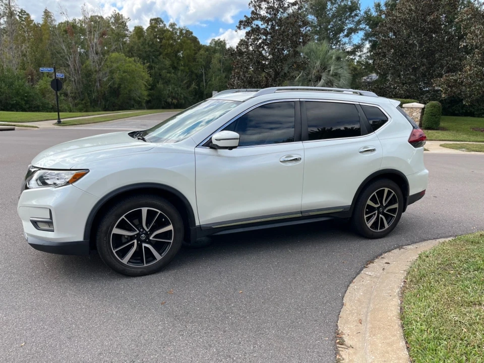 2020 Nissan Rogue - Image 6 of 16