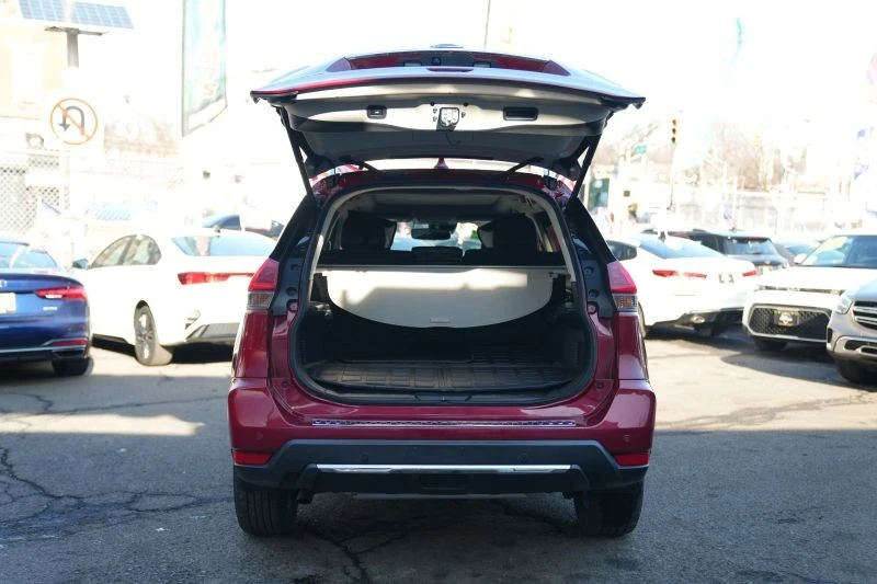 2020 Nissan Rogue - Image 8 of 12