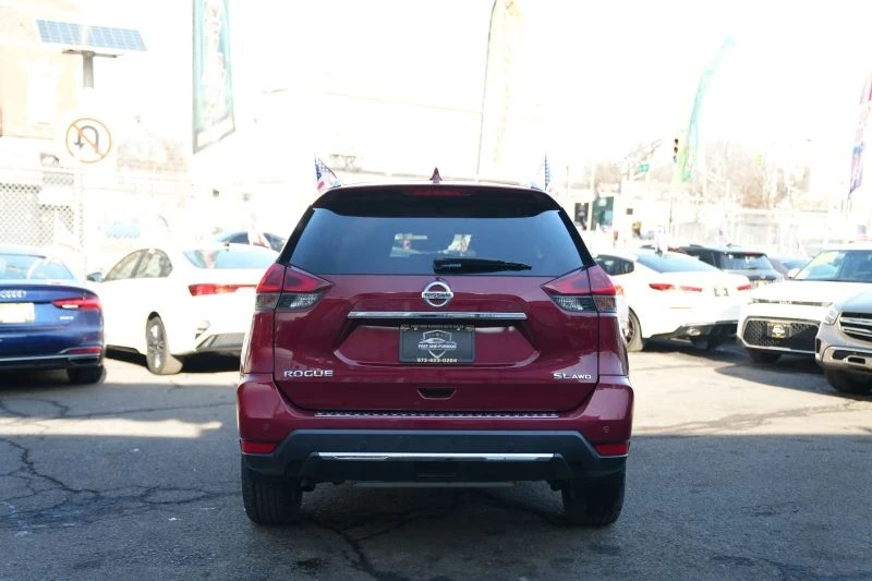 2020 Nissan Rogue - Image 7 of 12