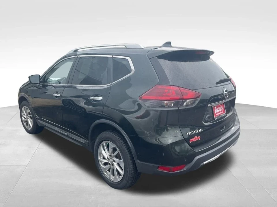 2020 Nissan Rogue - Image 9 of 12