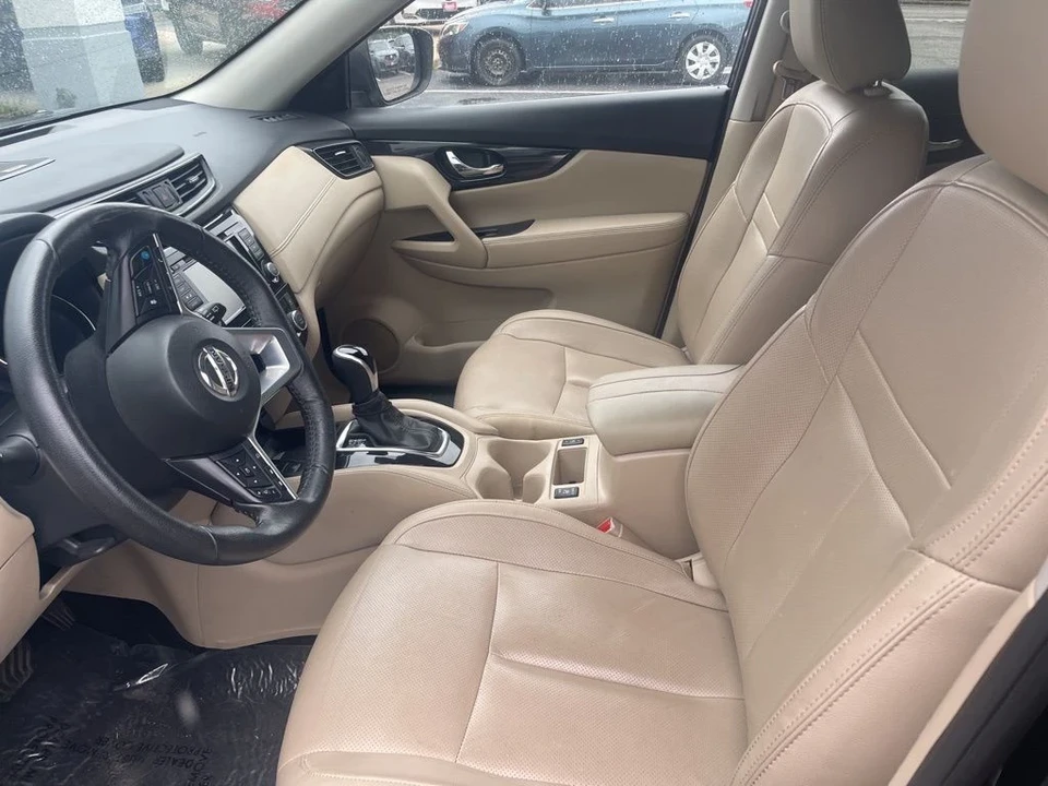 2020 Nissan Rogue - Image 10 of 12
