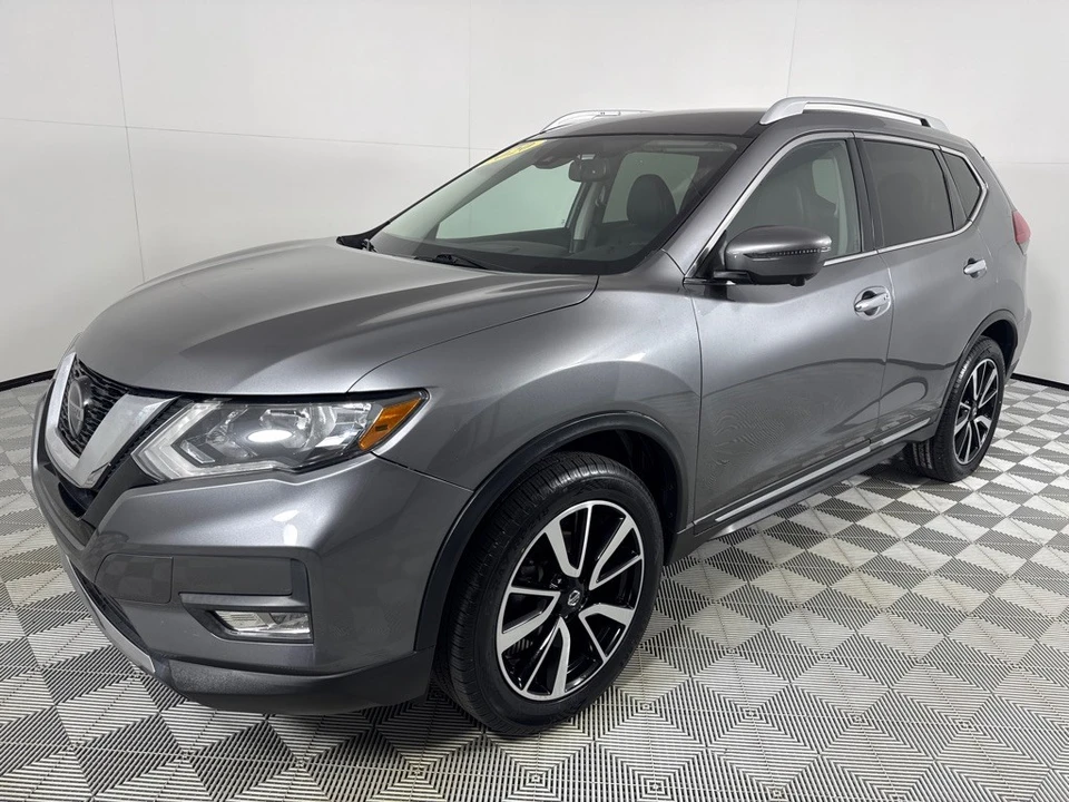 2020 Nissan Rogue - Image 9 of 21