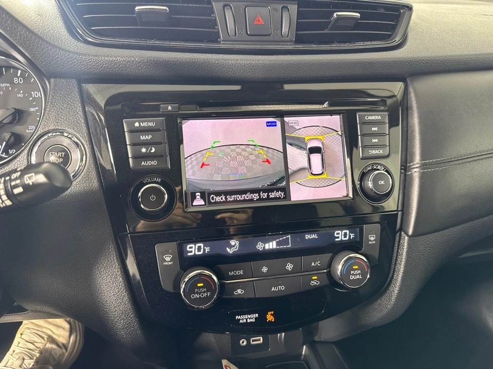 2020 Nissan Rogue - Image 18 of 21