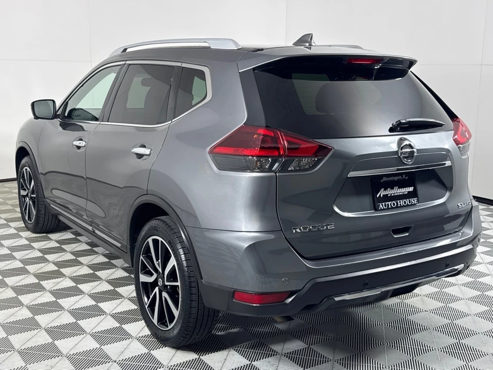 2020 Nissan Rogue - Image 7 of 12