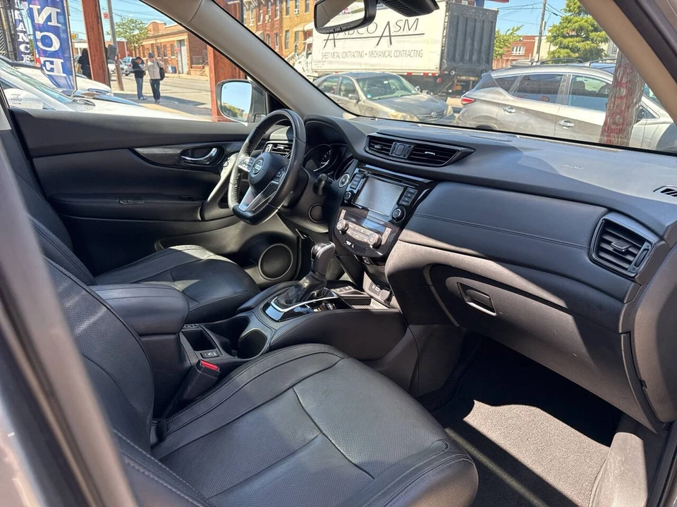 2020 Nissan Rogue - Image 21 of 21