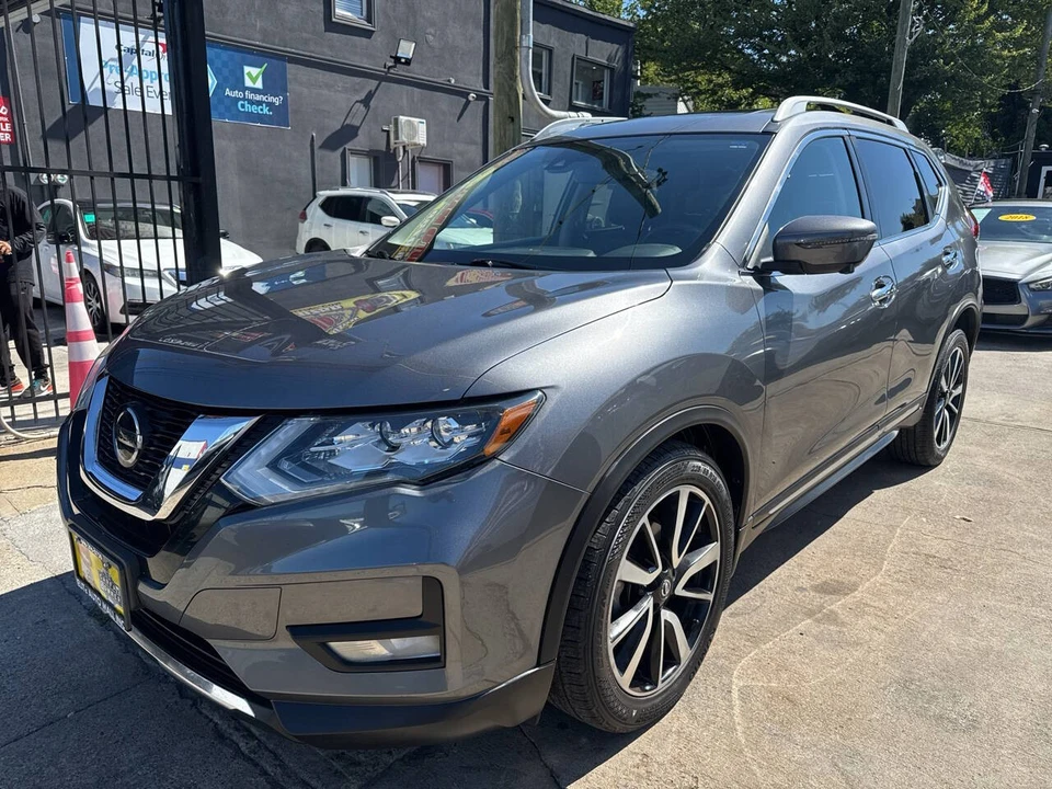 2020 Nissan Rogue - Image 4 of 21