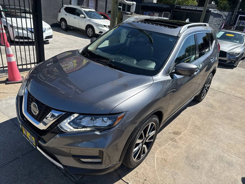 2020 Nissan Rogue - Image 9 of 21