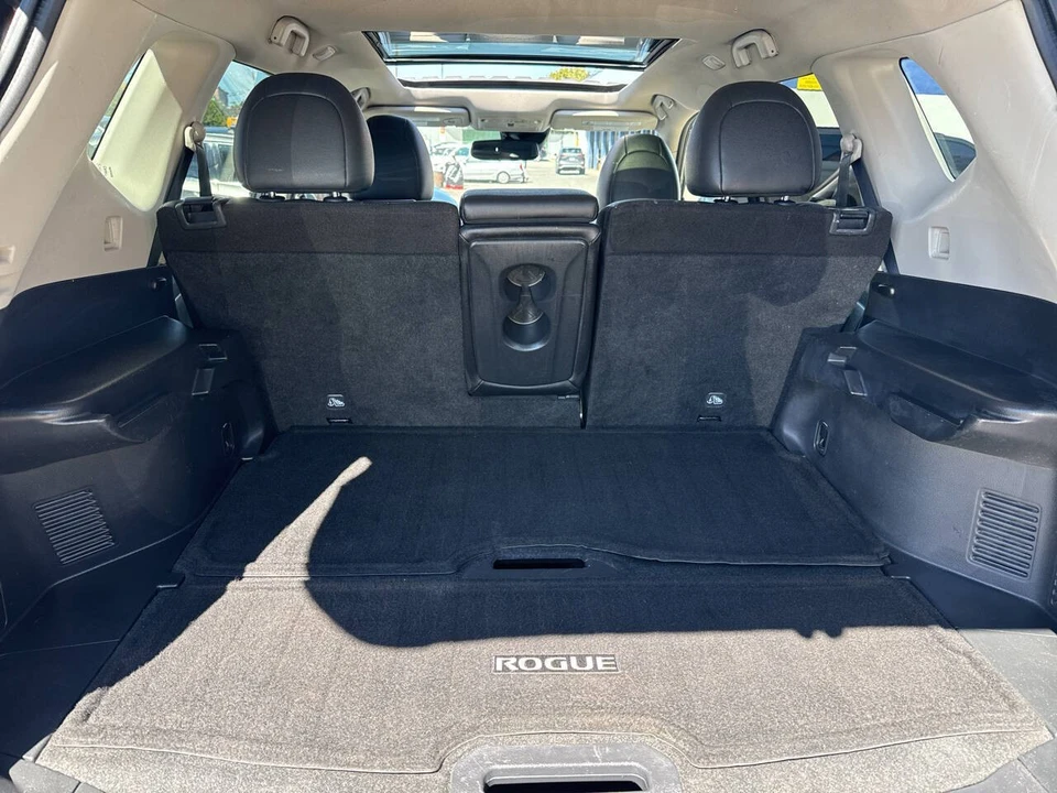 2020 Nissan Rogue - Image 13 of 21