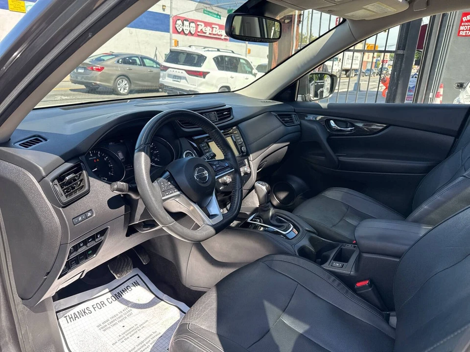 2020 Nissan Rogue - Image 19 of 21