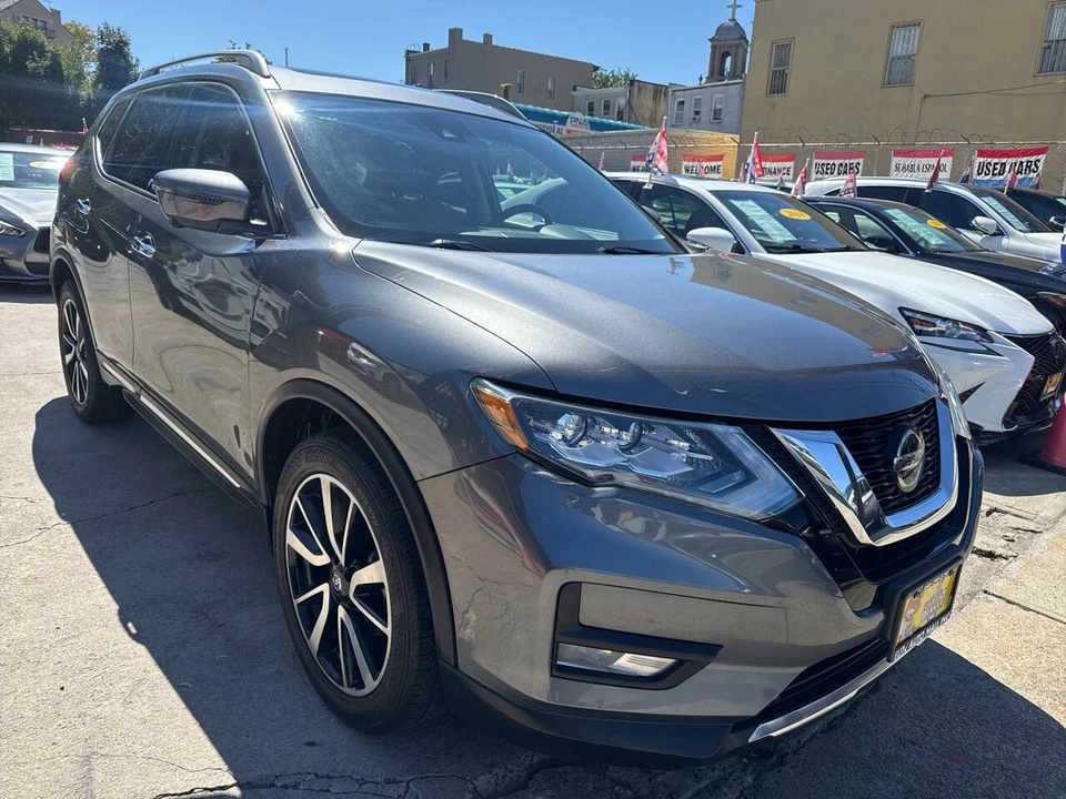 2020 Nissan Rogue - Image 2 of 21
