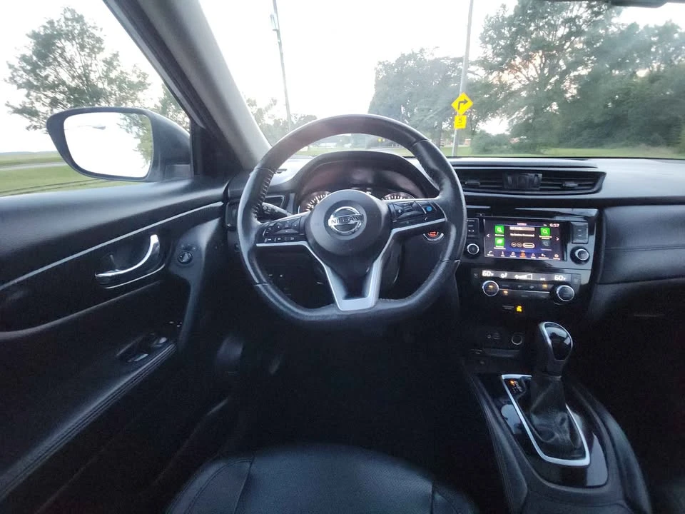 2020 Nissan Rogue - Image 16 of 20
