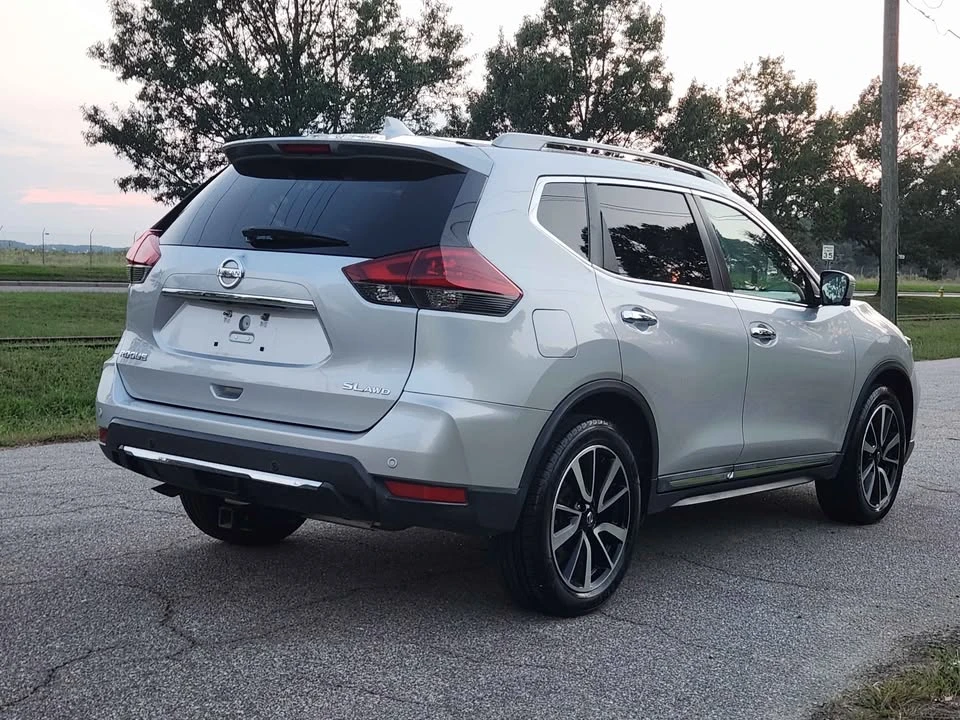 2020 Nissan Rogue - Image 17 of 20