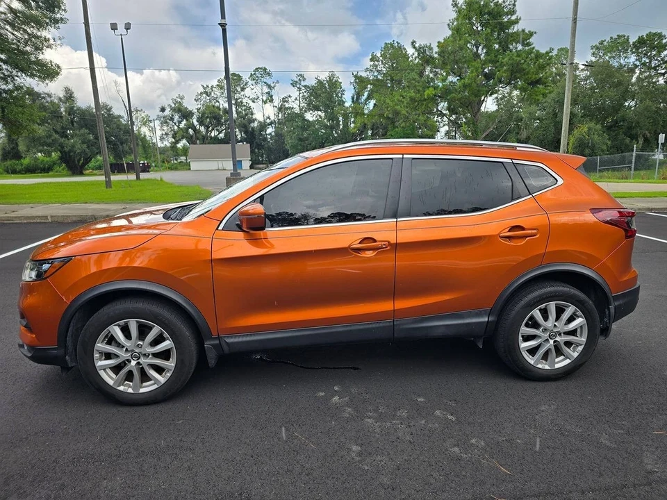 2020 Nissan Rogue - Image 10 of 21