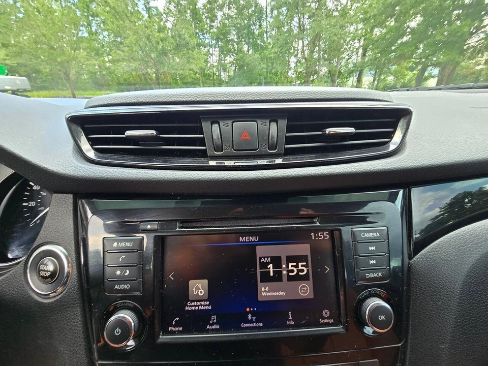 2020 Nissan Rogue - Image 17 of 21