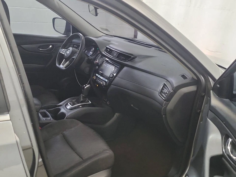 2020 Nissan Rogue - Image 4 of 4