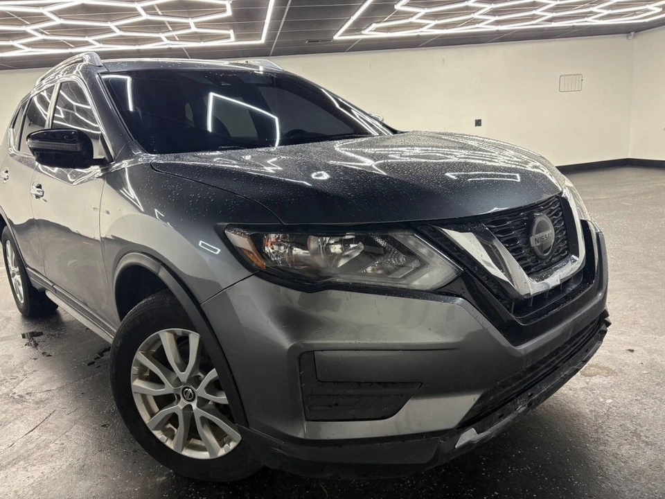 2020 Nissan Rogue - Image 3 of 11