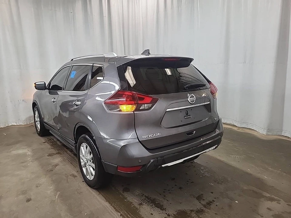 2020 Nissan Rogue - Image 3 of 4