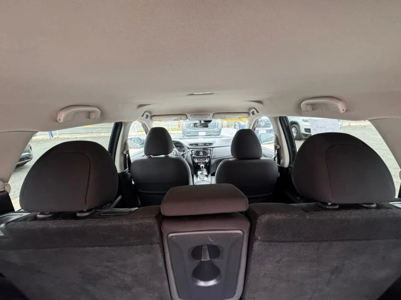 2020 Nissan Rogue - Image 10 of 12