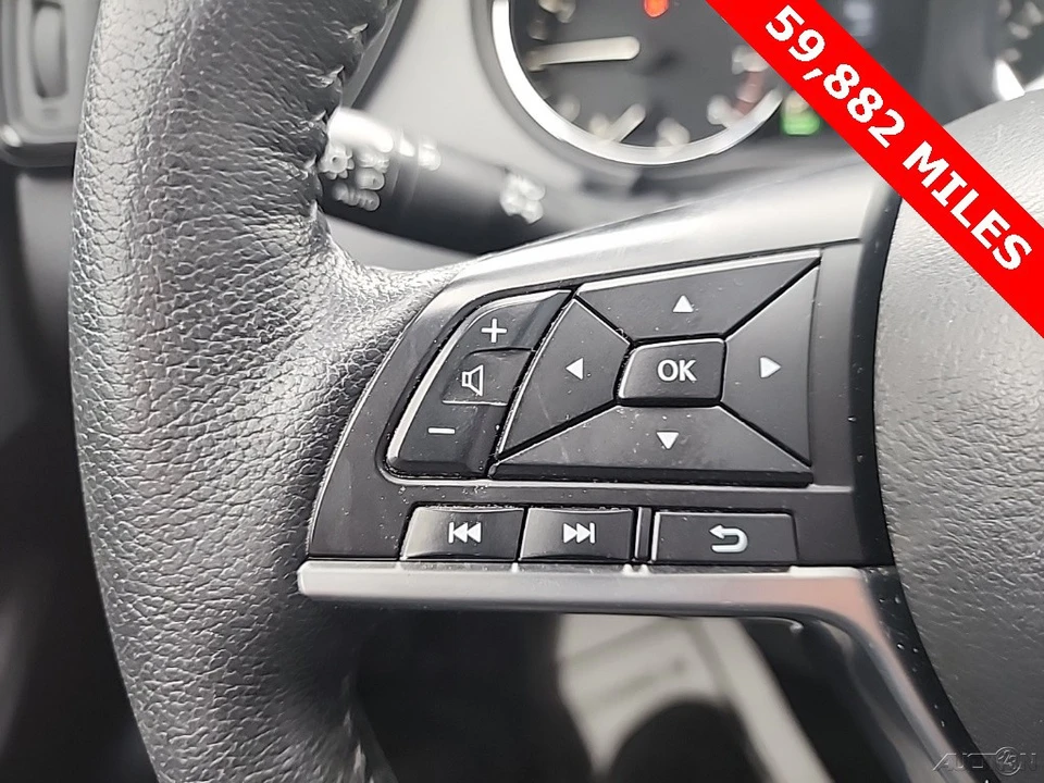 2020 Nissan Rogue - Image 15 of 20