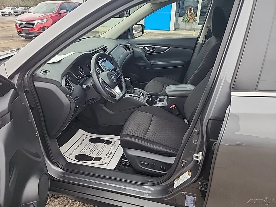 2020 Nissan Rogue - Image 11 of 20