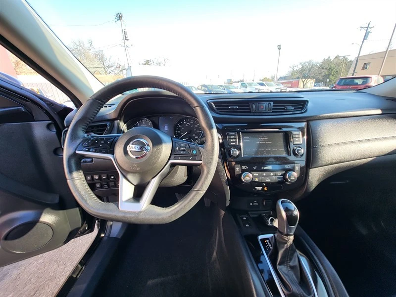 2020 Nissan Rogue - Image 13 of 16