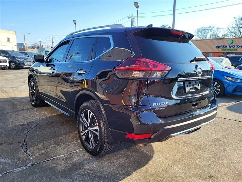 2020 Nissan Rogue - Image 5 of 16