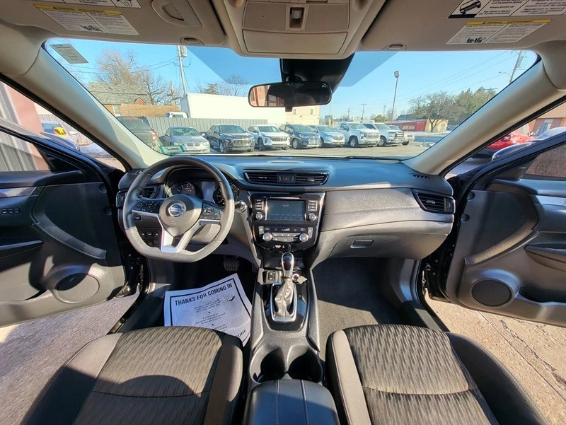 2020 Nissan Rogue - Image 12 of 16