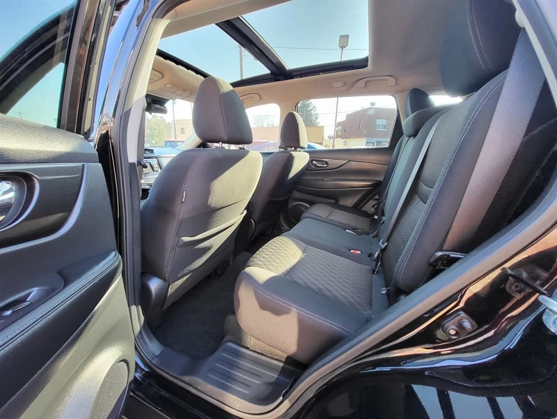 2020 Nissan Rogue - Image 9 of 16