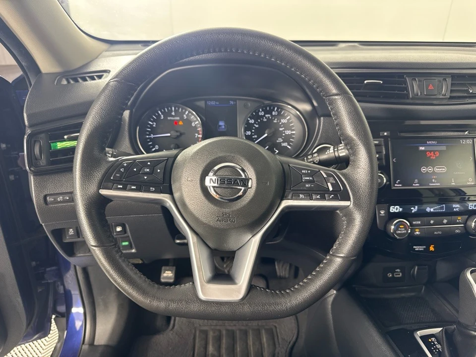 2020 Nissan Rogue - Image 16 of 21