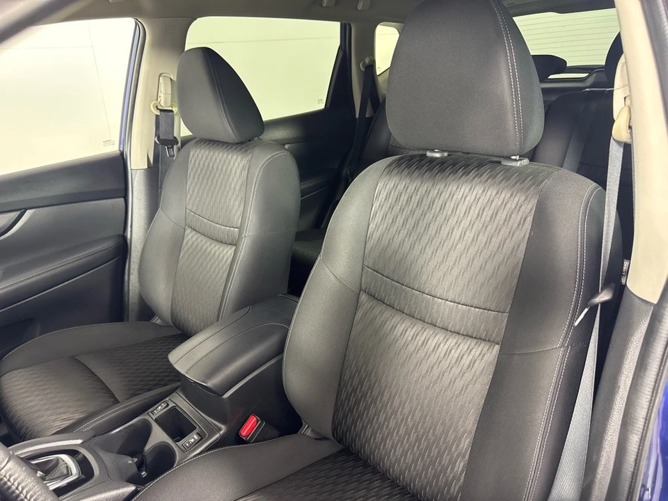 2020 Nissan Rogue - Image 14 of 21