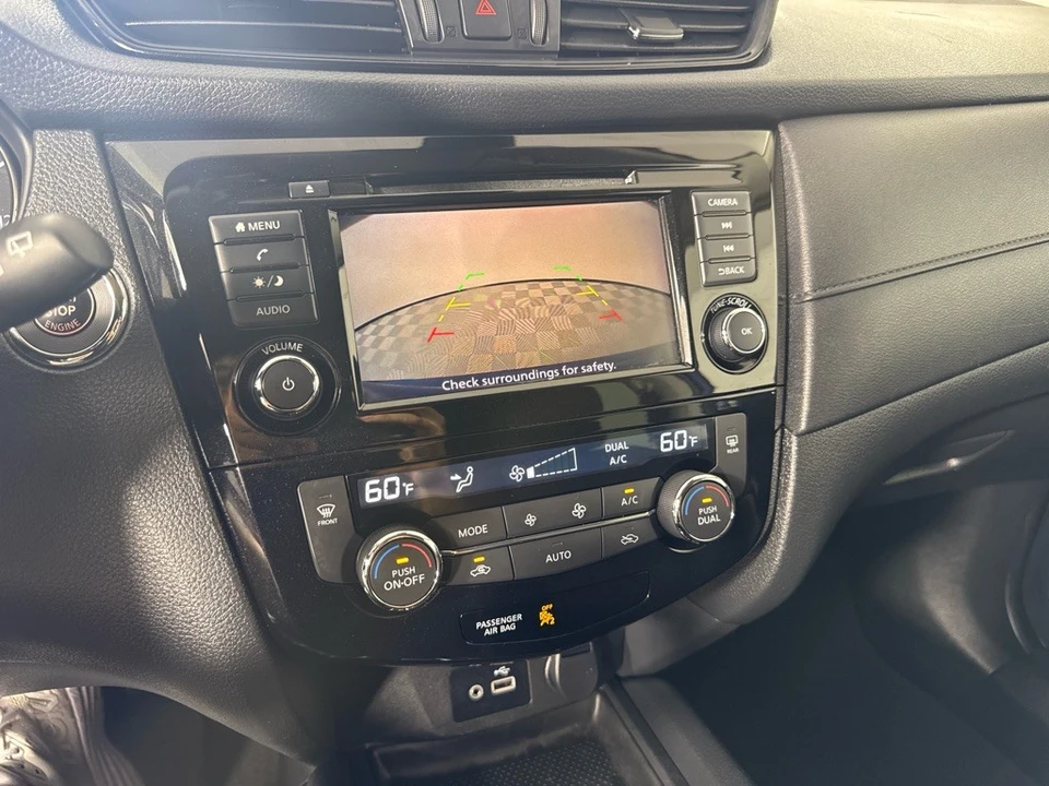 2020 Nissan Rogue - Image 18 of 21