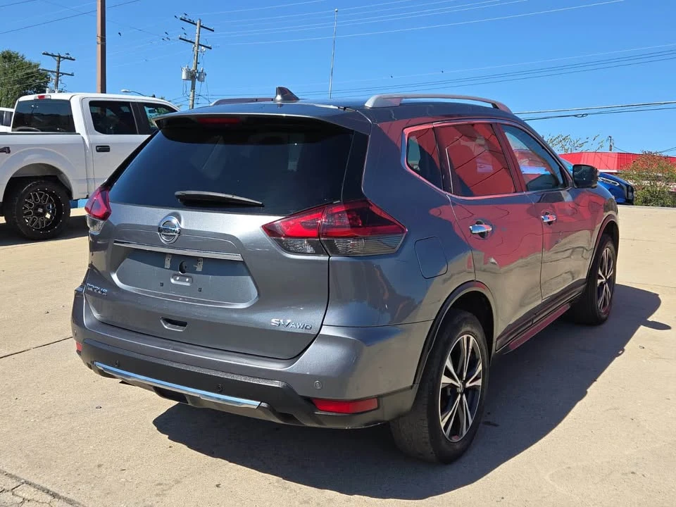 2020 Nissan Rogue - Image 4 of 17