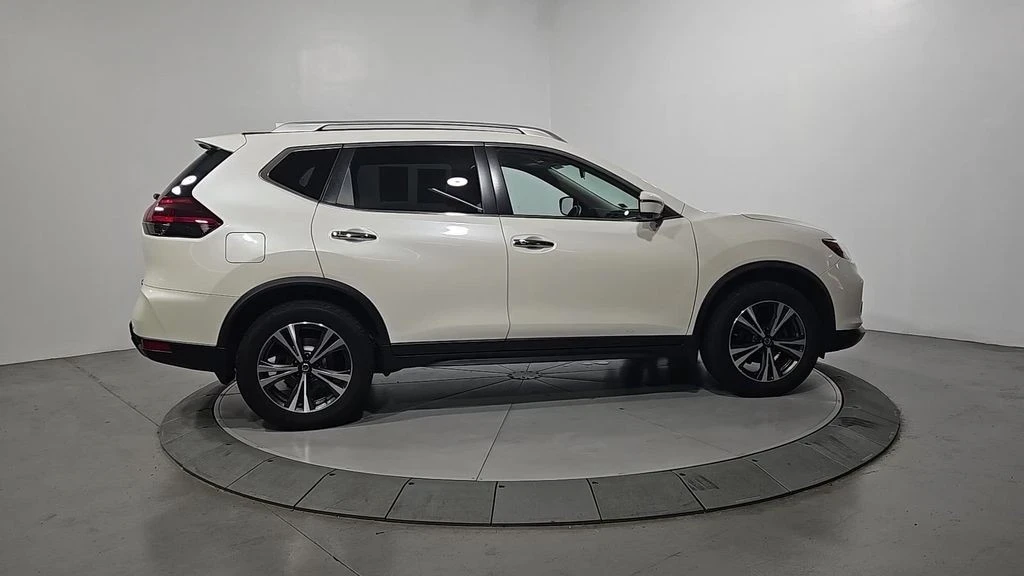 2020 Nissan Rogue - Image 7 of 12