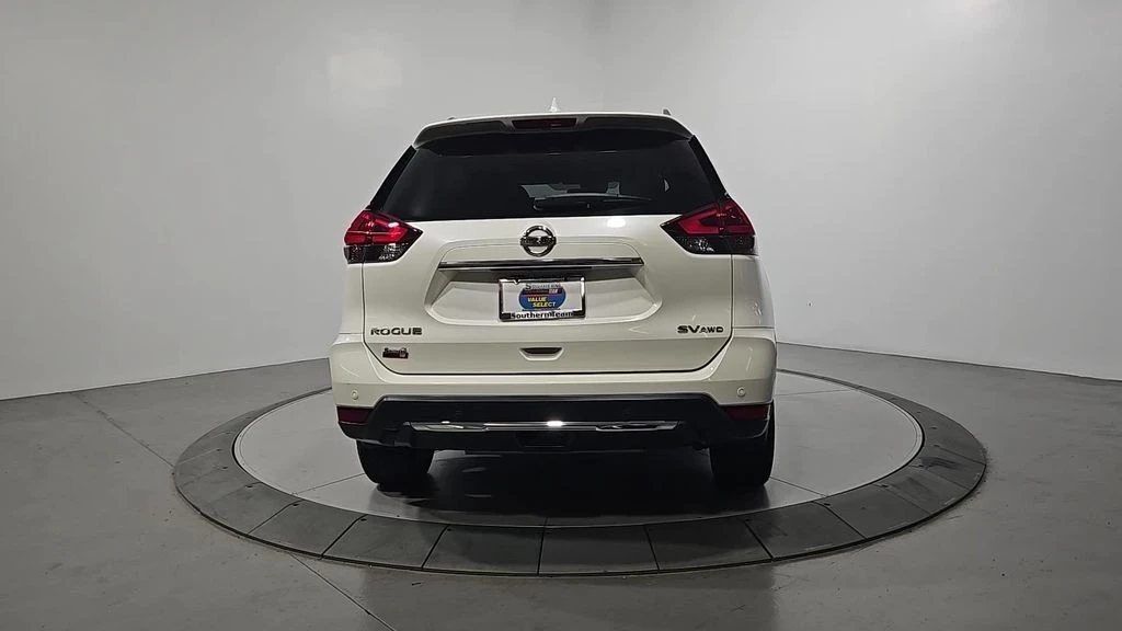 2020 Nissan Rogue - Image 4 of 12