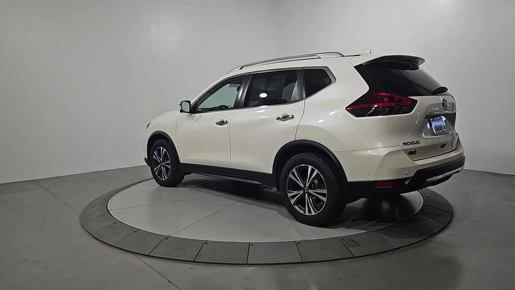 2020 Nissan Rogue - Image 3 of 12