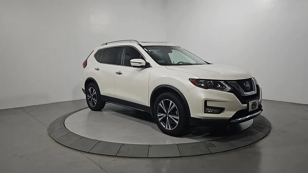 2020 Nissan Rogue - Image 8 of 12