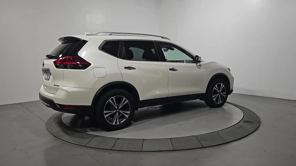 2020 Nissan Rogue - Image 5 of 12